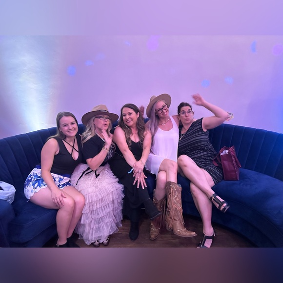 Meet your Posher, Joanna - Picture 14 of 16